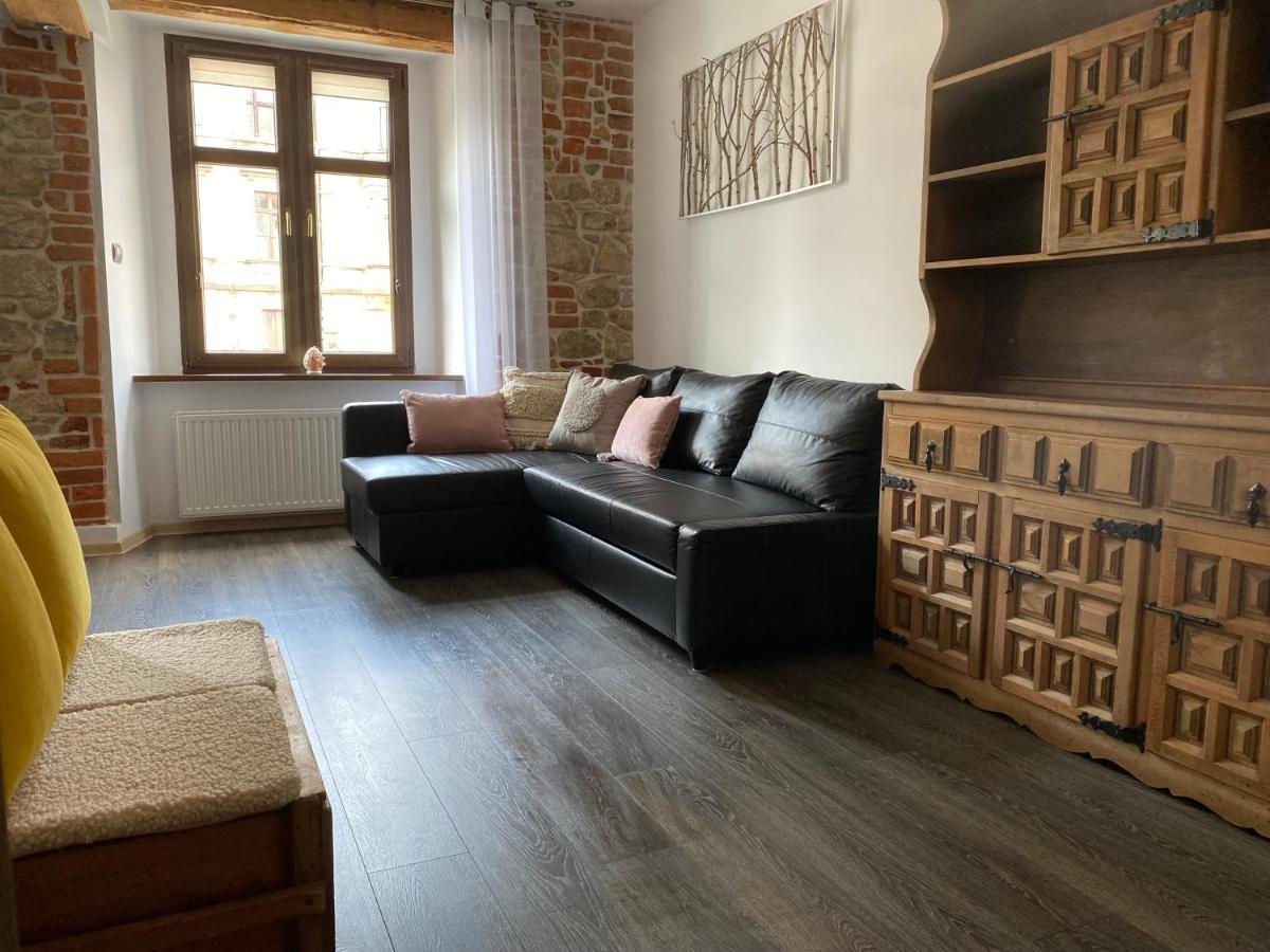 Apartament Przy Ratuszu Klodzko Bagian luar foto