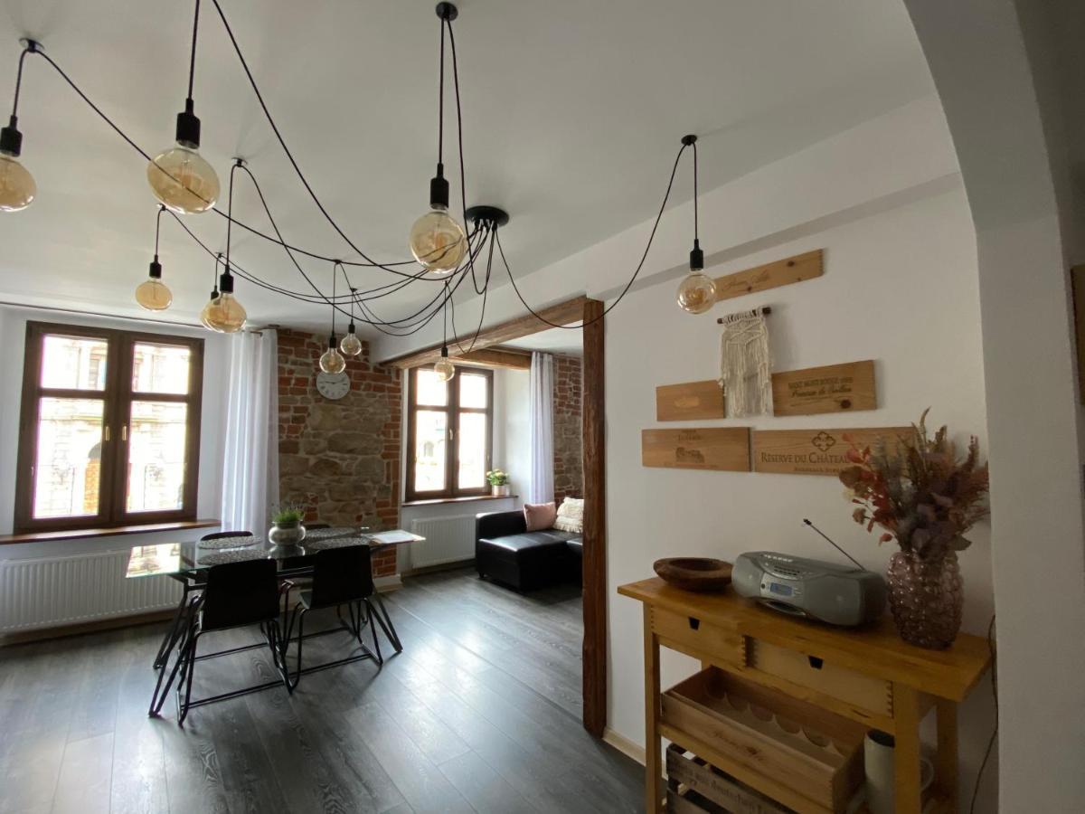 Apartament Przy Ratuszu Klodzko Bagian luar foto
